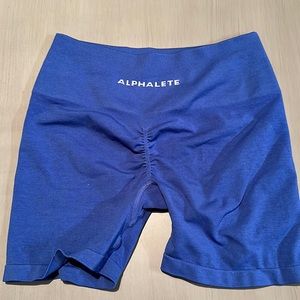 Alphalete Amplify 4.5 Short in Sapphire
